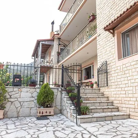 Dimitri's Mountain House * Karpenisi