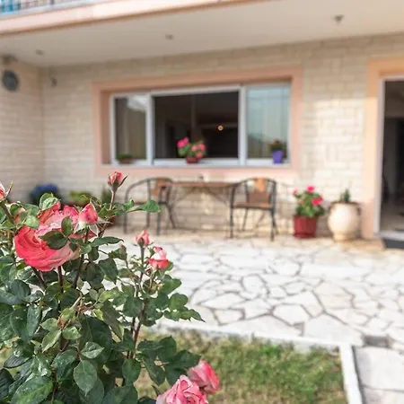 Apartament Dimitri's Mountain House Karpenísion