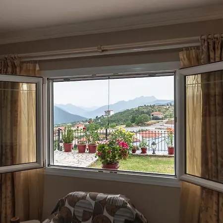 Dimitri's Mountain House Apartament *